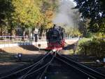 ruegensche-baederbahn/457138/wieder-zurueck-ging-es-fuer-99 Wieder zurück ging es für 99 1781,am 11.Oktober 2015,in Binz.