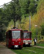 gotha/370306/l-wagen-2-tatra-304-und-tw L-Wagen 2 (Tatra 304) und Tw 315 im Hp.Marienglashöhle am 20.09.2014