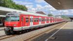 br-420-et-420/355281/zwei-triebzuege-der-baureihe-420-bei Zwei Triebzge der Baureihe 420 bei ihrem Unterwegshalt in Stuttgart Bad Cannstatt.
Aufgenommen im Juli 2014.
