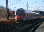Fast am Ziel war der 429 027,mit dem RE 13023 Stralsund-Bergen/Rügen als Dieser,am 09.Februar 2014,in Teschenhagen hielt.