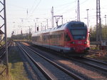 Am gestrten Ausfahrsignal verlie der Flirt 429 028,am 07.Mai 2016,den Bahnhof Bergen/Rgen.