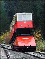 dbdeutsche-bahn-ag/307239/eine-der-oberweissbacher-bergbahnen-in-der Eine der Oberweibacher Bergbahnen in der Mitte der Strecke.