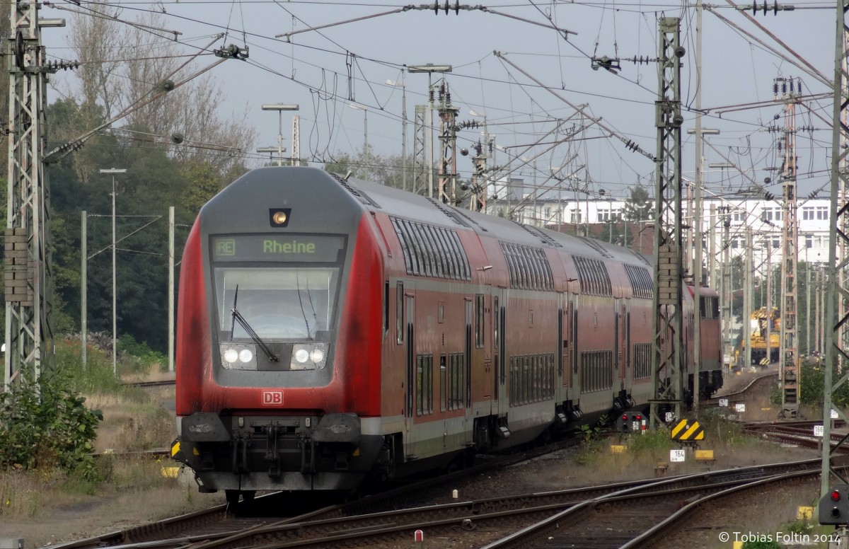 Bereitstellung des RE nach Rheine im Braunschweiger Hauptbahnhof.
Aufgenommen im September 2014.