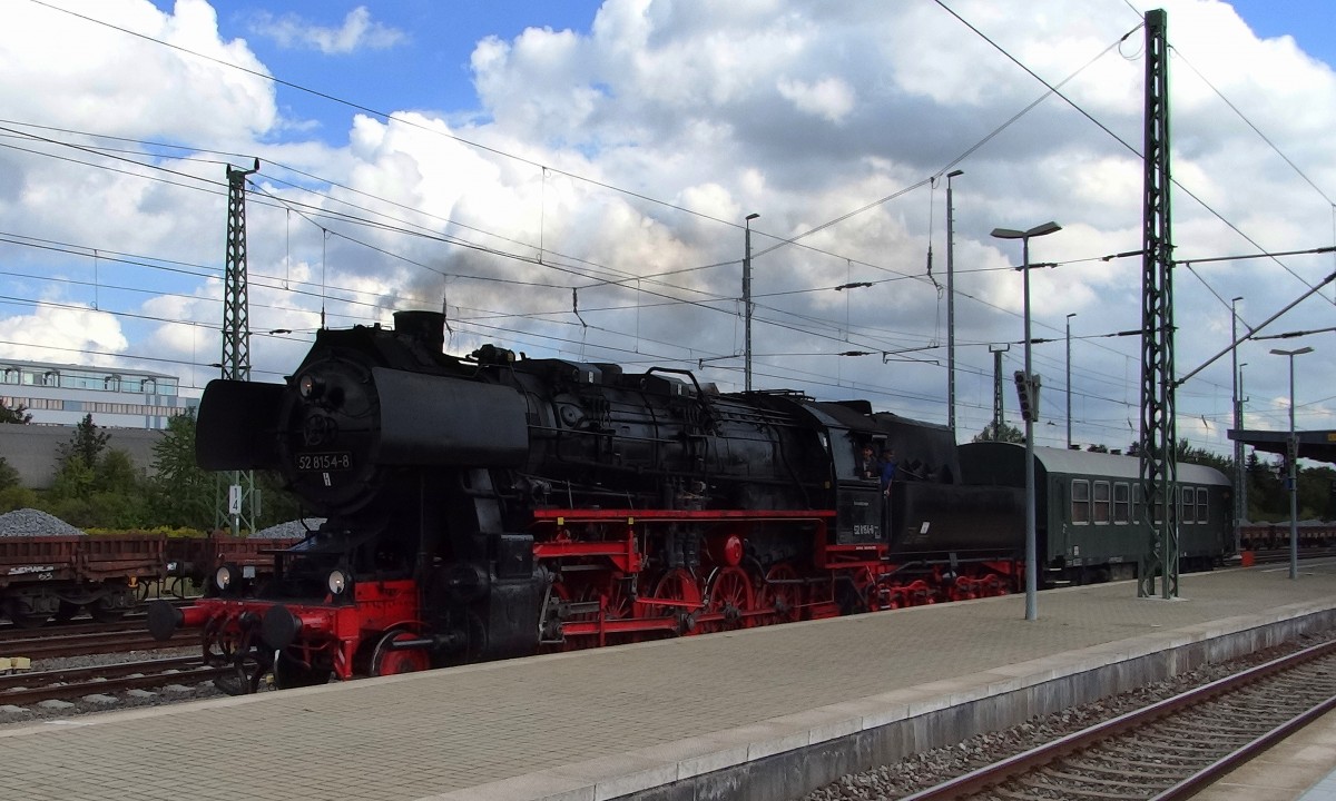 Die 52 8154 fuhr am 4.September 2015 durch Weimar durch. 