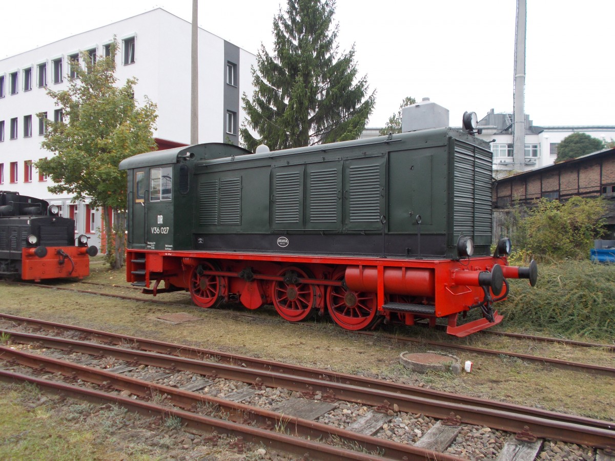 Die Einzige erhalten gebliebene DR V36 ist die V36 027 die man im Eisenbahnmuseum Schwerin besichtigen kann,ich tat es am 03.Oktober 2014.
