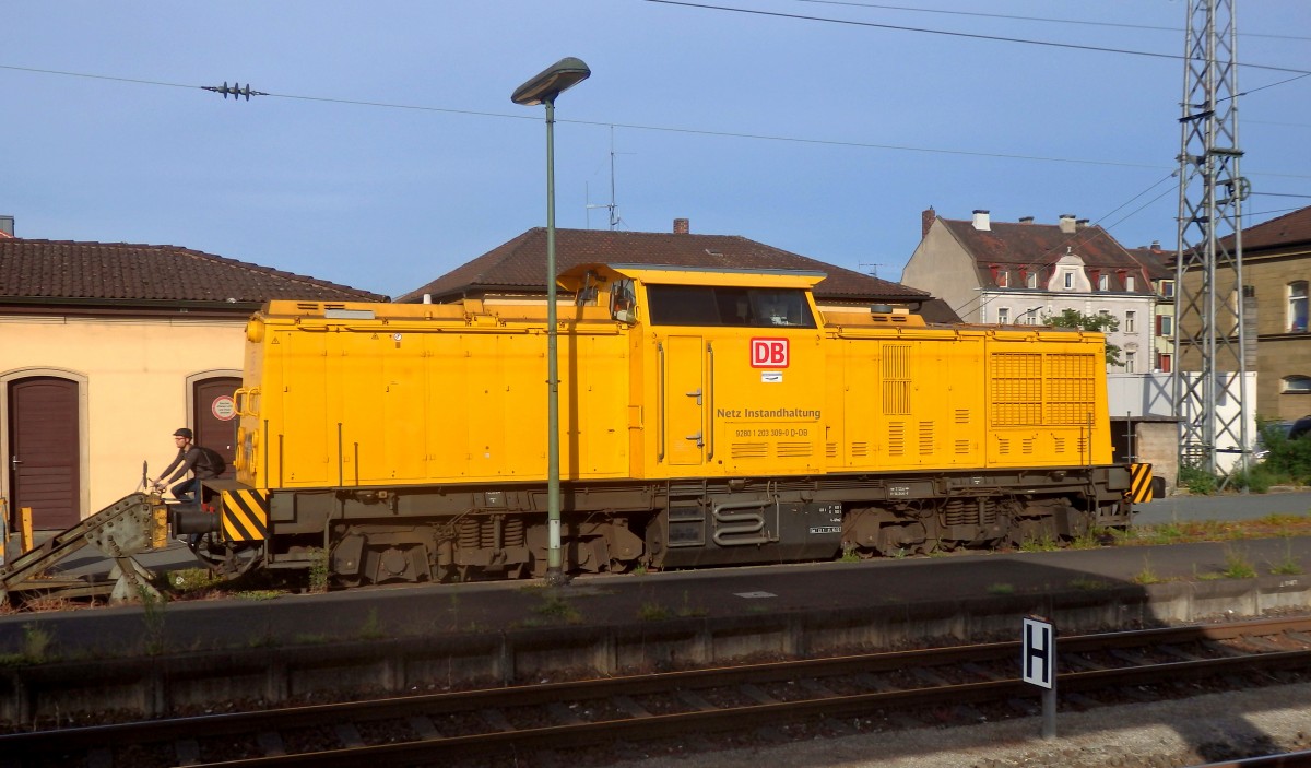 Die Lok 203-309 stand an einem Morgen im Mai 2015 in Bamberg abgestellt.