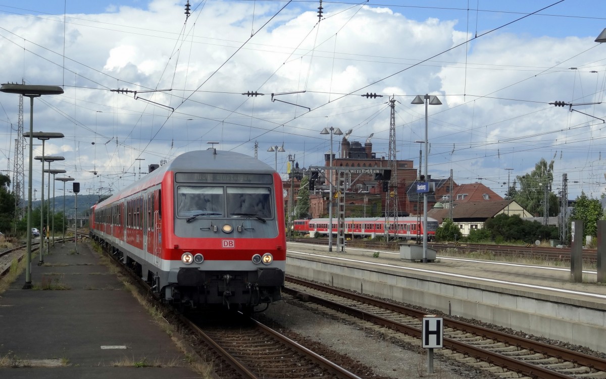 Einfahrt der RB 58265 aus Wrzburg in den Endbahnhof Bamberg.
Aufgenommen im August 2014.