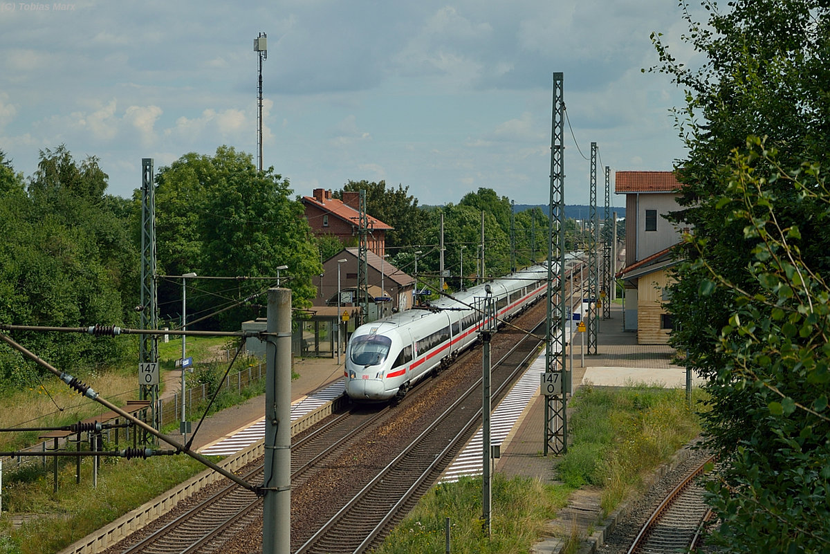 ICE-T bei der Durchfahrt durch Fröttstädt am 06.08.2016