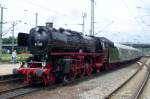 Am 29 Mai 2014 treft 01 202 mit Dampfzug nach Heilbronn in Mannheim Hbf ein.