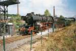 Scanbild von 52 8148 in Bochum-Dahlhausen einfahrend am 17 April 1999.