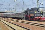 Der Nossener Reko-Kriegslok 52 8131 schiebt am 8 April 2018 ein Sonderzug aus Dresden Hbf ins BW Dresden-Altstadt. 
