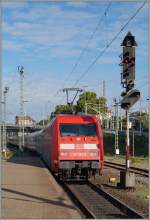 Die DB 101 025-5 schiebt in Mannheim ihren IC Richtung Rheintal.
20. Aug. 2014