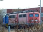 br-140-e-40/490795/zwei-140er-und-eine-diesellok-der Zwei 140er und eine Diesellok der EGP hinter dem Gestrüpp am 09.04.2016