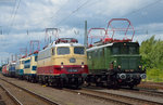 In der Lokaufstellung zur Lokparade beim Sommerfest in Koblenz am 18.06.2016 standen E44 002 und E10 1309 nebeneinander.