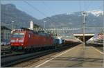 Die DB 185 086-6 erreicht mit einem Güterzug Arth-Goldau (Schweiz).
14. März 2014
