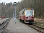 Alexisbad am 22. Februar 2014, auf Gleis 3 steht 187 017-9 als HSB 8916 in Richtung Harzgerode bereit.