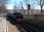 ruegensche-baederbahn/411505/99-4802-naehrte-sicham-08maerz-2015den 99 4802 nährte sich,am 08.März 2015,den Binzer Bahnhof.