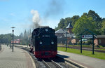 ruegensche-baederbahn/511600/99-1782-4-rangiert-zu-ihrem-p 99 1782-4 rangiert zu ihrem P 105 am 22.07.2016 in Putbus